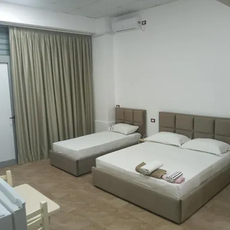 Lägenhet Alesio Apartament